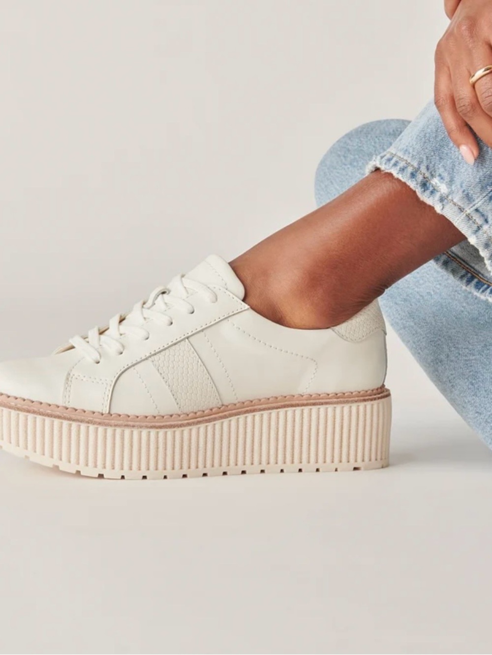 DV Dolce Vita Tiger Platform Lace-Up Sneakers White - Size 8 - Picture 2 of 12
